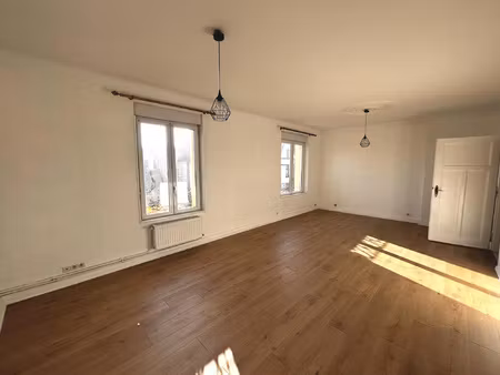 appartement t3 lumineux et spacieux de 82 m2.