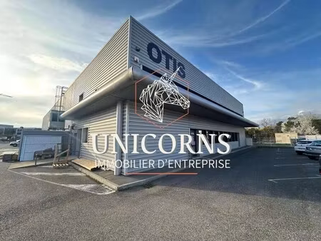 location bureaux 915 m²