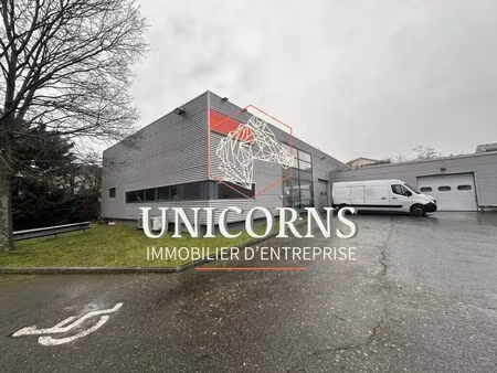 location entrepôt 408 m²