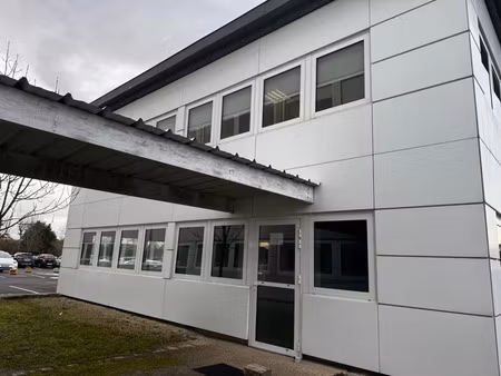 location locaux professionnels 1 pièce 58 m² à orleans (45000)  900 €