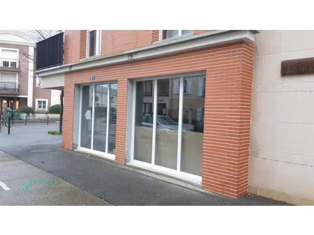 location locaux professionnels 1 pièce 60 m² à orleans (45000)  840 €