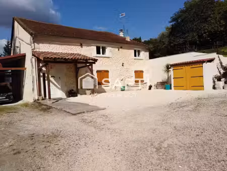 maison rénovée spacieuse et lumineuse avec piscine