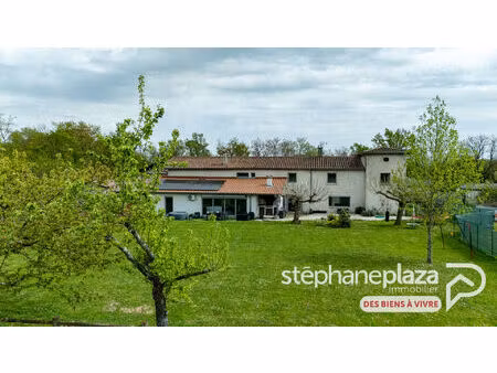 corps de ferme rénové de 273 m² habitables - 4 chambres + bureau + salle de jeux  parc arb