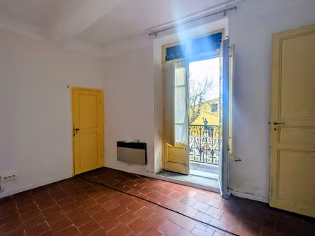 maison à rénover de 100 m2 - lumineuse et balcon