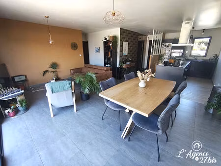 saint gelais - plain pied récent  3 chambres dont une suite parentale