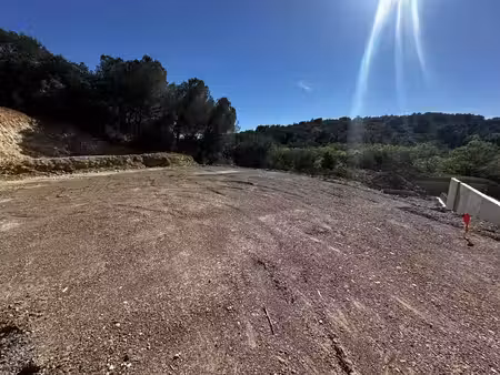 parcelle à batir vue degagée  2400 m2  au calme