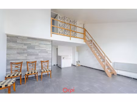 immeuble esnandes 184 m² t-6 à vendre  299 000 €