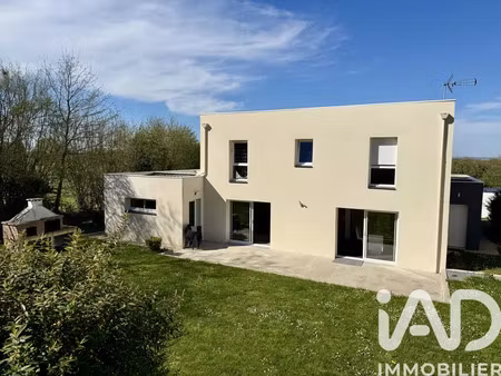 maison à la baconnière (53240)