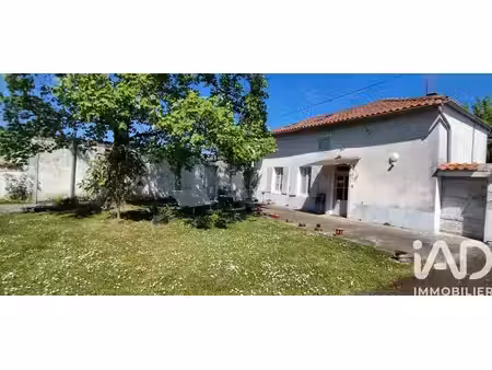 maison de village à néré (17510)