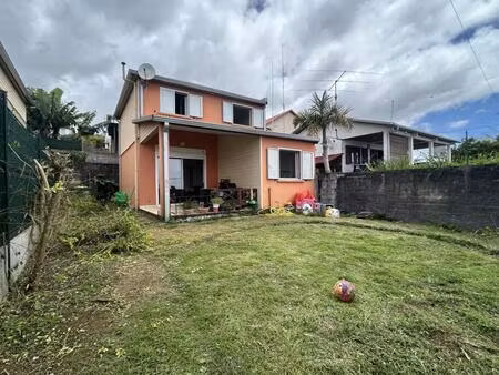 maison de type 4 dans les hauts de st paul