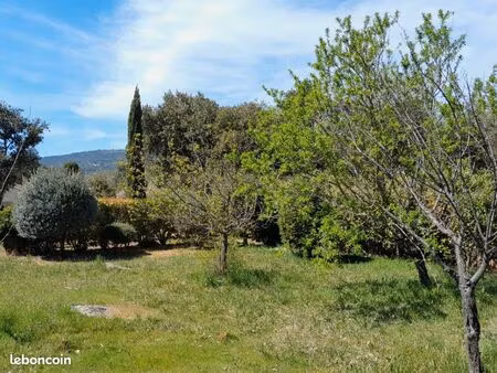 terrain 1 300 m² gareoult