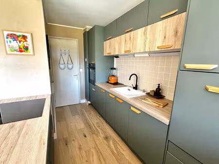 blanquefort centre - t4 lumineux 79m2  rénové  balcons  parking + cave !