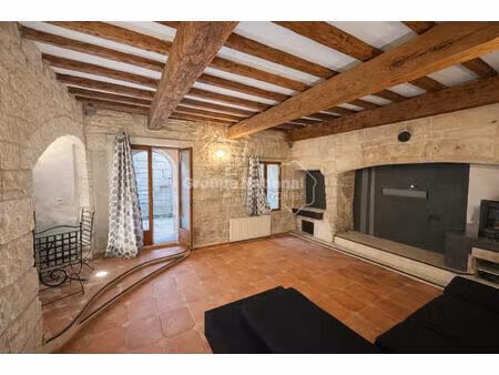 charmante maison avec cour beaucaire 4 pièce(s) 105 m2