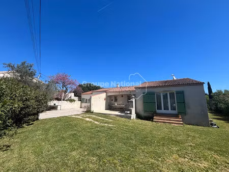 beaucaire - maison spacieuse et lumineuse avec terrain clôturé