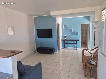 bas de villa vue mer quartier 3 rivières à ste luce