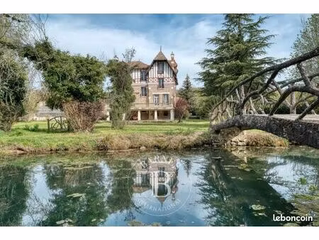 propriété 12 pièces 370 m²