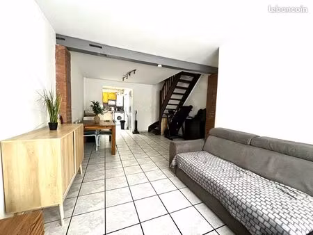 maison 70 m² – 2 chambres + bureau – cour