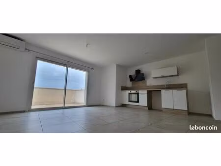 bel appartement t3 de 67 m² refait à neuf – centre-ville de sainte-cécile-les-vignes