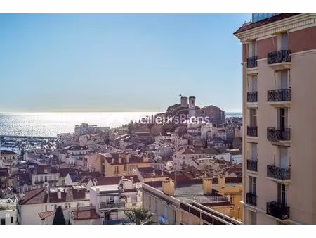 cannes : deux appartements à réunir   dans bourgeois  balcons  vue mer et suquet