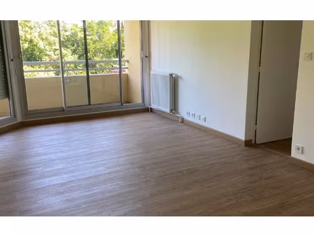 location appartement  m² t-3 à saint-paul-lès-dax  750 €