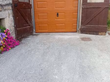 vente garage et parking à chalmazel-jeansagnière (42920) : à vendre / chalmazel-jeansagniè