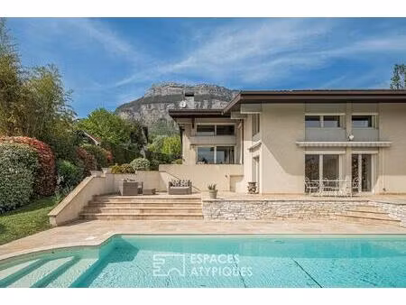 maison contemporaine dans le haut-meylan avec piscine  vue et appartement indépendant