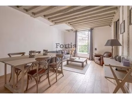 paris 2 - montorgueil - deux pieces de 49 m2  par ascenseur