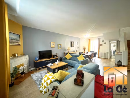 vente maison de ville 3ch  cour et garage - agen quartier jayan