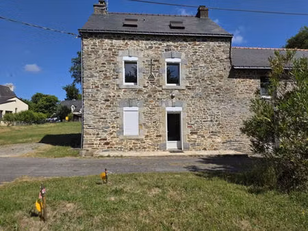 location maison 6 pièces  130.00m²  bains