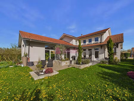 maison de 6 pièces située à ennery