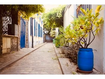 maison de 200m2 non mitoyenne avec jardin arboré de 80m2