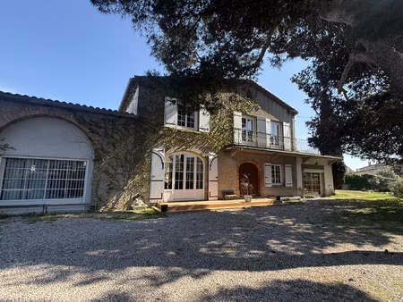 a 10 mn de carcassonne propriete de charme avec dependance