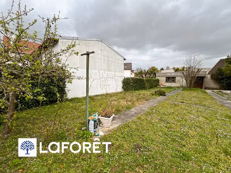 à vendre  terrain à bâtir 325 m²