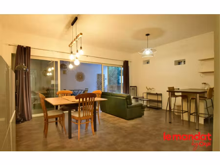 location appartement  82.7 m² t-4 à bègles  1 450 €