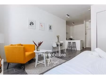 location studio meublé côté cour marseille 13006 - secteur castellane / lieutaud