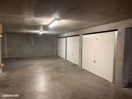 rare a saisir - garage fermé sécurisé - ideal investissement ou stockage