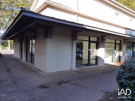 location surface diverse 93 m²