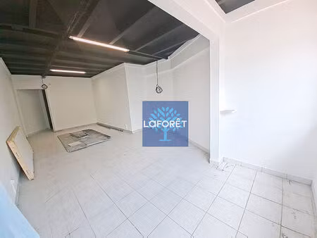 a louer : local commercial ou professionnel - 36 m2 - zi jambette - lamentin