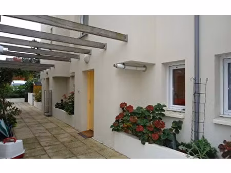 location maison  m² t-4 à tours  1 185 €