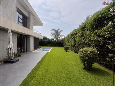 magnifique villa non meublée 5 suites   jardin et piscine dar bouazza