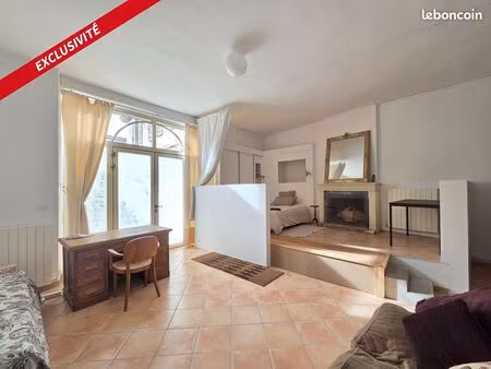 immeuble 137 m² saint-jean-d'angely