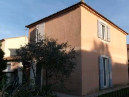 maison dans lotissement avec jardin et garage