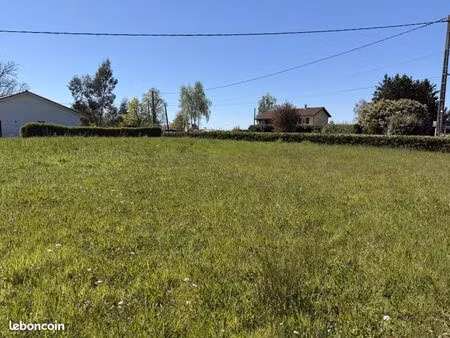 terrain 1 000 m² dommartin