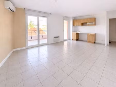 à louer – appartement t3 de 63 m² avec balcon – valence d’agen