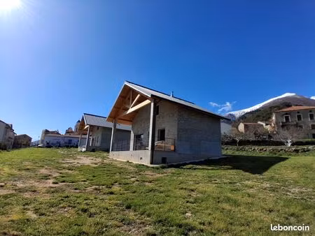 chalet à santo pietro di venaco - location meublée de septembre à juin