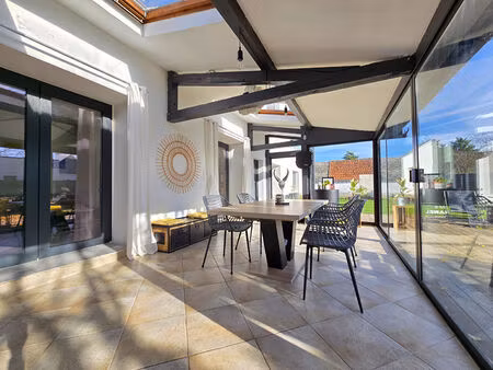 maison familiale chambre en rdc + grange et garage