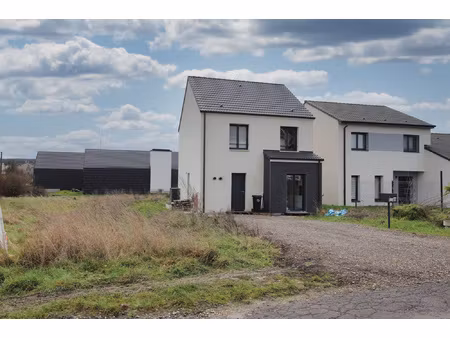 maison neuve construite en 2025