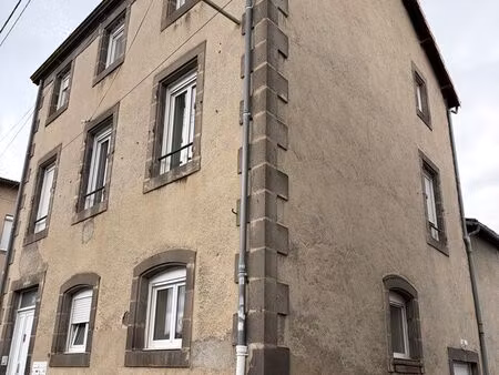 jeune studio meublé