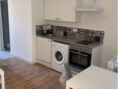 loue  studio centre-ville de valreas