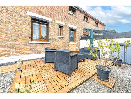 maison semi-individuelle 3 chambres avec jardin  garage et sous-sol complet